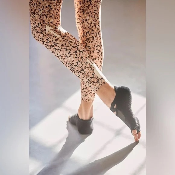 Anthropologie | The Upside Leopard Dance Midi Leggings in the color Safari Print - Picture 3 of 7